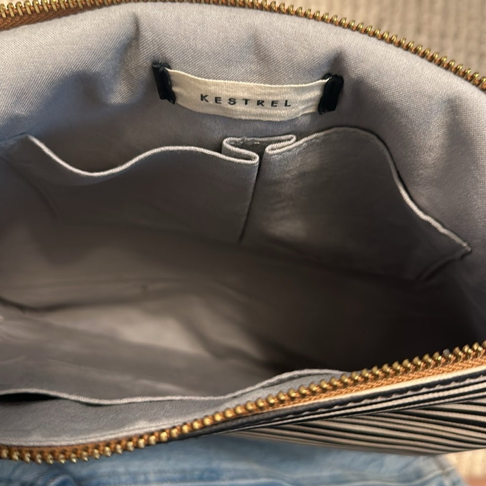 KESTREL Leather flap Backpack - Picture 5 of 9